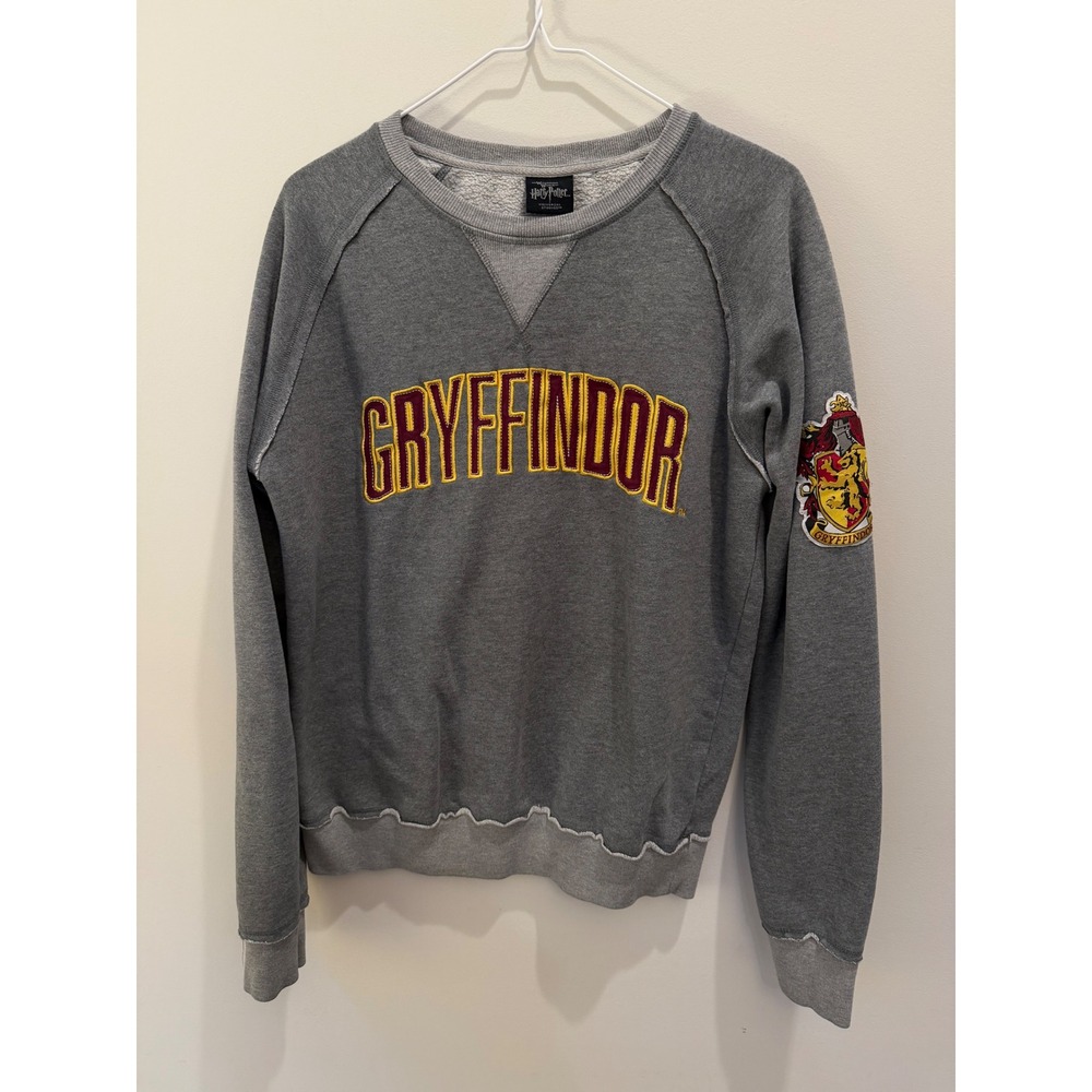 Harry Potter Universal Studios Gryffindor Gray Pullover Sweatshirt Medium